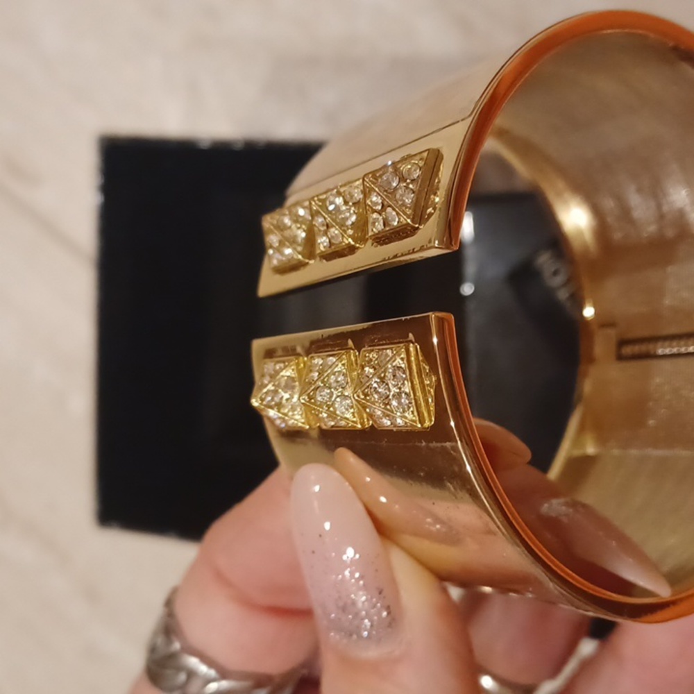 Victoria's Secret Vintage SCANDALOUS Rhinestone Pyramid Hinged Cuff Bracelet - Picture 2 of 8